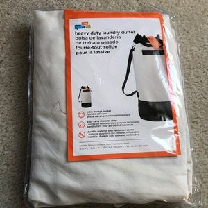 Heavy duty laundry duffel